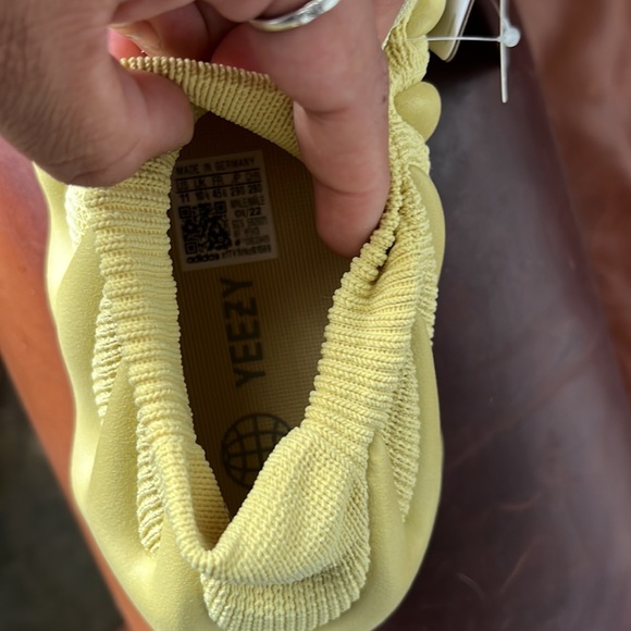 Original Yeezy 450, never used - Picture 7 of 7